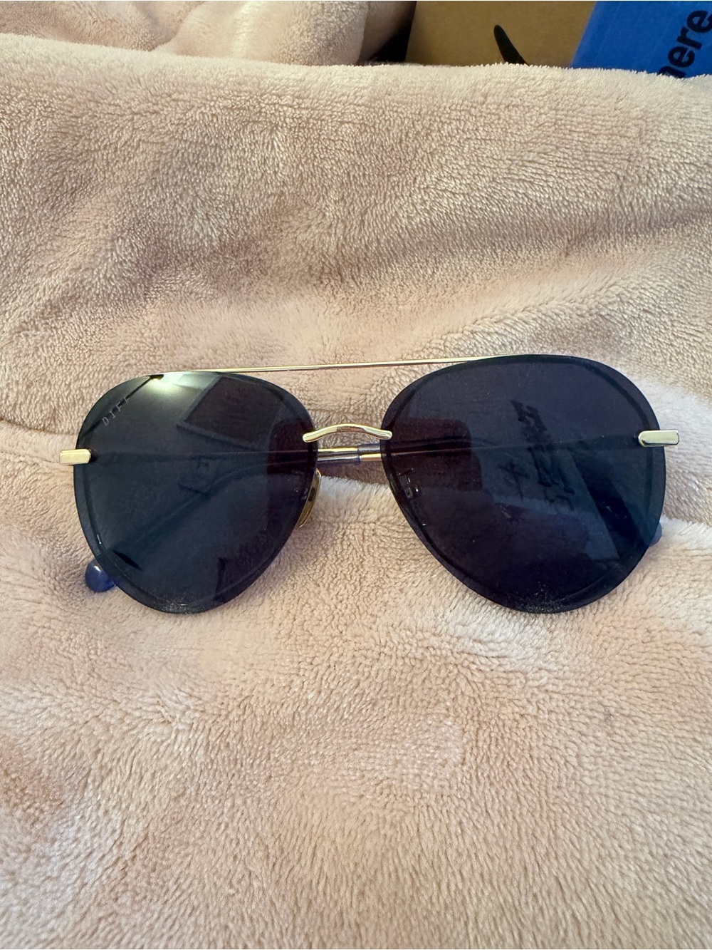 Diff Eyewear Gold Frame Sunglasses with Black Lenses